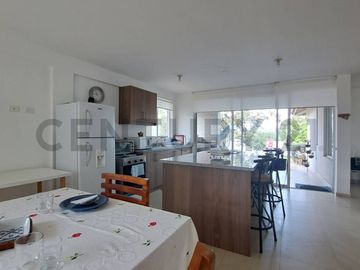 Casa con terreno 1008 m2 de Venta en Guayllabamba
