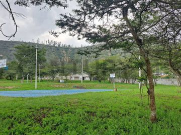 Casa con terreno 1008 m2 de Venta en Guayllabamba