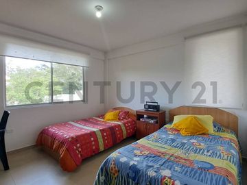 Casa con terreno 1008 m2 de Venta en Guayllabamba