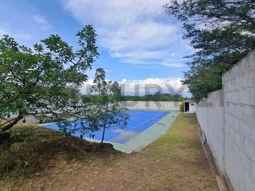 Casa con terreno 1008 m2 de Venta en Guayllabamba