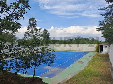 Casa con terreno 1008 m2 de Venta en Guayllabamba