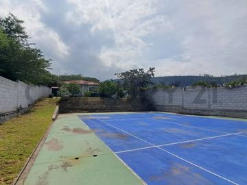 Casa con terreno 1008 m2 de Venta en Guayllabamba