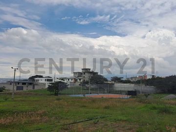 Casa con terreno 1008 m2 de Venta en Guayllabamba