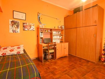 VENTA CASA TIPO PH 7 AMB V. BALLESTER PERMUTA
