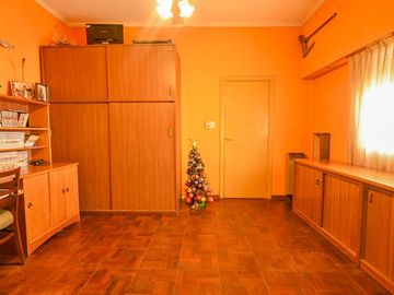 VENTA CASA TIPO PH 7 AMB V. BALLESTER PERMUTA