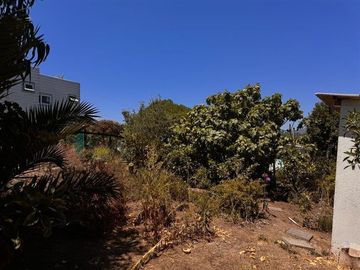 Casa en Venta en Oportunidad! Lindo sitio con cabaña a 800 m de la playa en Cerro Tacna Maitencillo