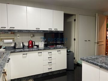Casa en Venta en Parque Capitán Alberto Larraguibel