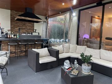 Casa en Venta en Parque Capitán Alberto Larraguibel