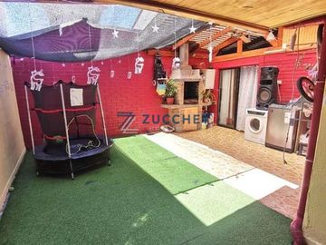Casa en Venta en A pasos de Plaza Los Diamantes