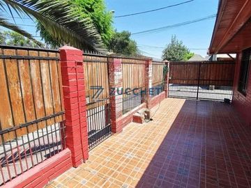 Casa en Venta en A pasos de Plaza Los Diamantes