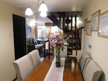 Casa en Venta en Entre Av.3 Pte. y De Lo Infante