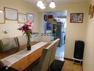 Casa en Venta en Entre Av.3 Pte. y De Lo Infante