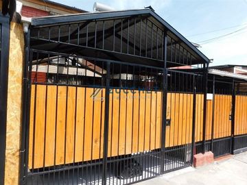 Casa en Venta en Entre Av.3 Pte. y De Lo Infante
