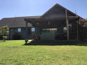 VENDE CASA 4 DORM, 3 BAÑOS EN CONDOMINIO LO HERRERA SAN BERNARDO