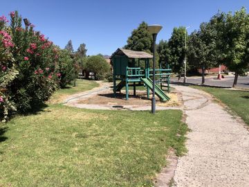 VENDE CASA 4 DORM, 3 BAÑOS EN CONDOMINIO LO HERRERA SAN BERNARDO