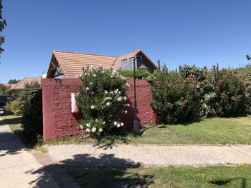 VENDE CASA 4 DORM, 3 BAÑOS EN CONDOMINIO LO HERRERA SAN BERNARDO