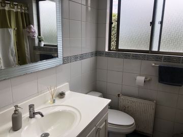 VENDE CASA 4 DORM, 3 BAÑOS EN CONDOMINIO LO HERRERA SAN BERNARDO