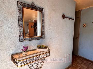 Casa en Venta en Villa Macul/ Alejandro Galaz