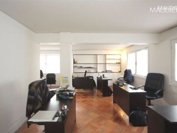 Oficina en Venta en El Golf