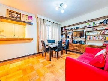 Departamento en Venta en Barrio Lastarria - Acogedor con Piso de Parquet