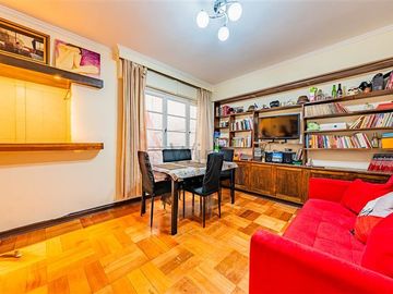 Departamento en Venta en Barrio Lastarria - Acogedor con Piso de Parquet