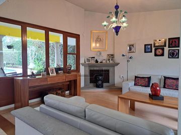 Se vende magnífica casa de 5 recámaras en Fracc. provincias del Canadá, Cuernavaca