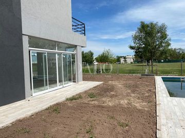 Casa en Venta en Santa Isabel II, Escobar, G.B.A. Zona Norte, Argentina