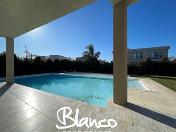 Casa en Venta en Haras Santa Maria, Escobar, G.B.A. Zona Norte, Argentina