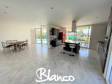 Casa en Venta en Haras Santa Maria, Escobar, G.B.A. Zona Norte, Argentina