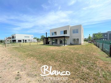 Casa en Venta en Puertos, Escobar, G.B.A. Zona Norte, Argentina