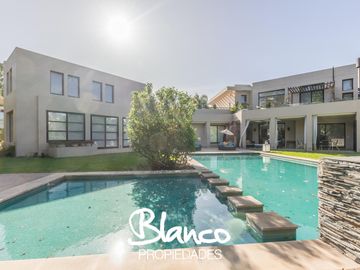Casa en Venta en San Jorge Village, Malvinas Argentinas, G.B.A. Zona Norte, Argentina