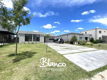 Casa en Venta en Pilar del Este, Pilar, G.B.A. Zona Norte, Argentina