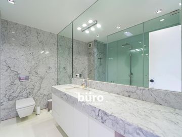 BELLO PENTHOUSE DUPLEX EN VENTA CON TERRAZA CERCA A MELITON PORRAS MIRAFLORES