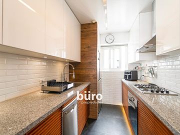 BELLO PENTHOUSE DUPLEX EN VENTA CON TERRAZA CERCA A MELITON PORRAS MIRAFLORES