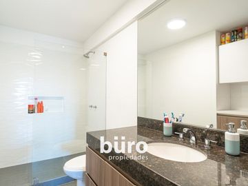 EXCLUSIVO DEPARTAMENTO EN VENTA CON BALCONES EN EL CORAZON DE MIRAFLORES