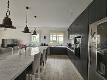 Casa en  venta en venta en Carpinchos al agua