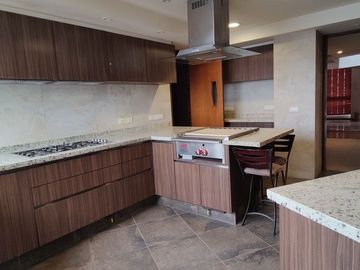 SE VENDE AMPLIO DEPARTAMENTO TECAMACHALCO (V)