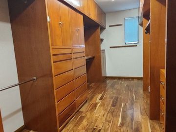 SE VENDE AMPLIO DEPARTAMENTO TECAMACHALCO (V)