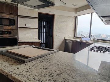 SE VENDE AMPLIO DEPARTAMENTO TECAMACHALCO (V)