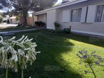 Casa en Venta en Neuquen Capital, Neuquén, Patagonia, Argentina