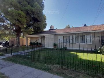 Casa en Venta en Neuquen Capital, Neuquén, Patagonia, Argentina