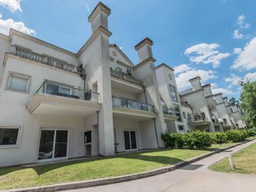 Departamento en Venta en Aston Village, Pilar, G.B.A. Zona Norte, Argentina