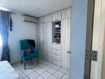 Casa frente a cancha de Futbol