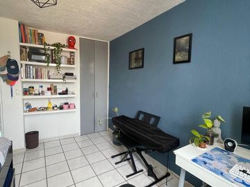 Casa frente a cancha de Futbol