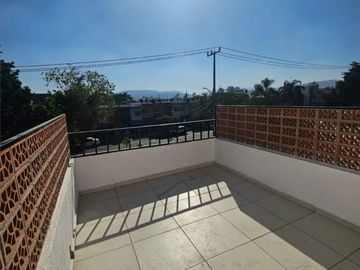 CERCA DEL METROPOLITANO