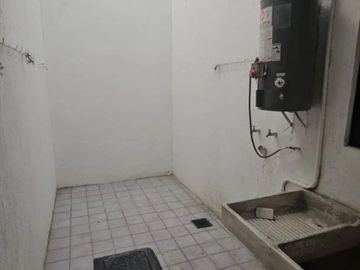 CERCA DEL METROPOLITANO