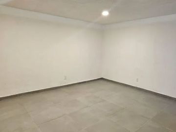 CERCA DEL METROPOLITANO