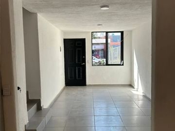 CERCA DEL METROPOLITANO