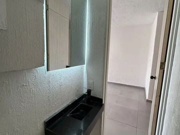 CERCA DEL METROPOLITANO