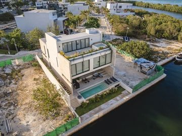 CASA EN VENTA EN PUERTO CANCÚN CERCANA A LA PLAYA